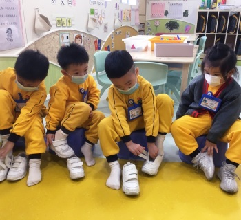 5.自行穿脫鞋子